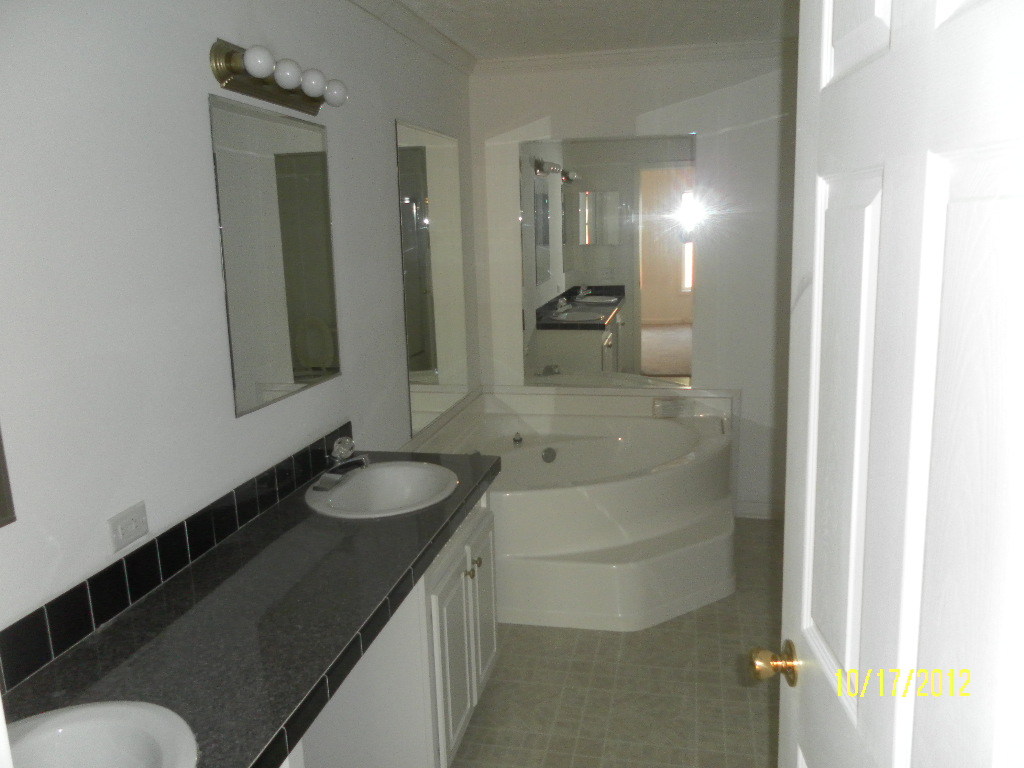 3350 Clark House Farm Road Stuart, VA 24171 - Photo 14 of 17 Bath