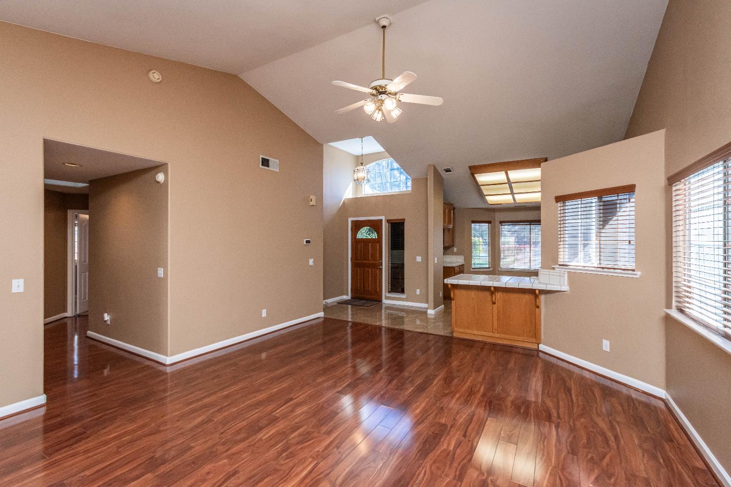 8127 Aztec Way Antelope, CA 95843 - Photo 16 of 53