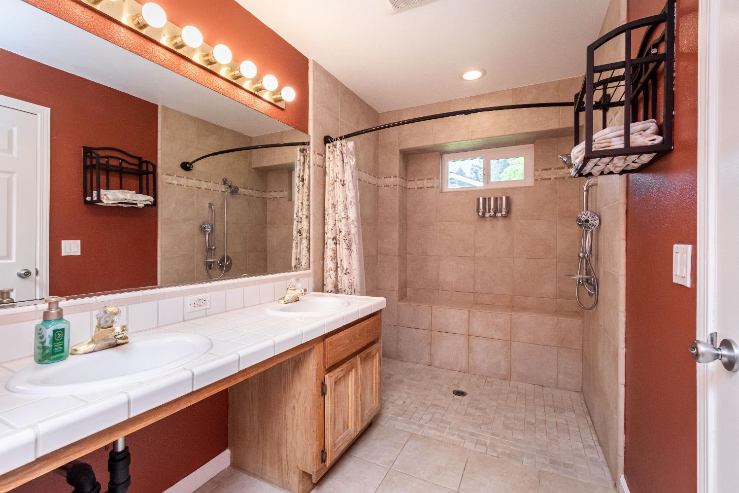 8127 Aztec Way Antelope, CA 95843 - Photo 28 of 53