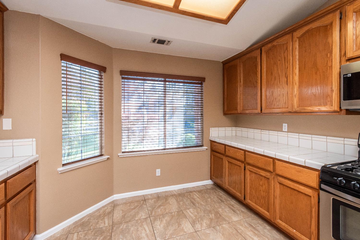 8127 Aztec Way Antelope, CA 95843 - Photo 40 of 53