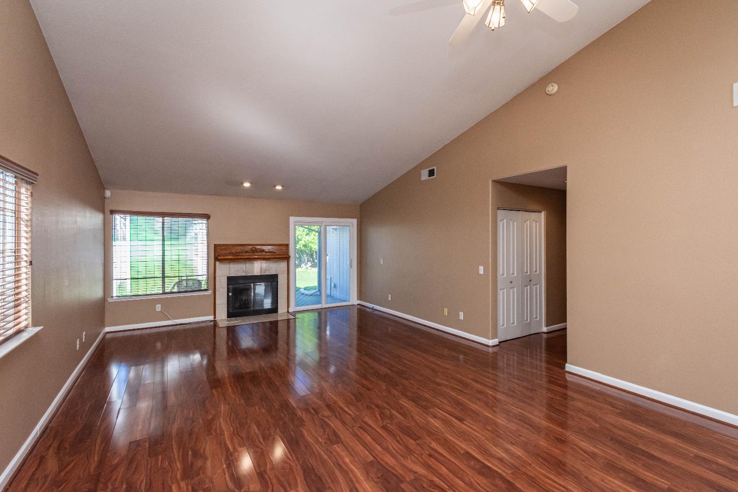 8127 Aztec Way Antelope, CA 95843 - Photo 10 of 53