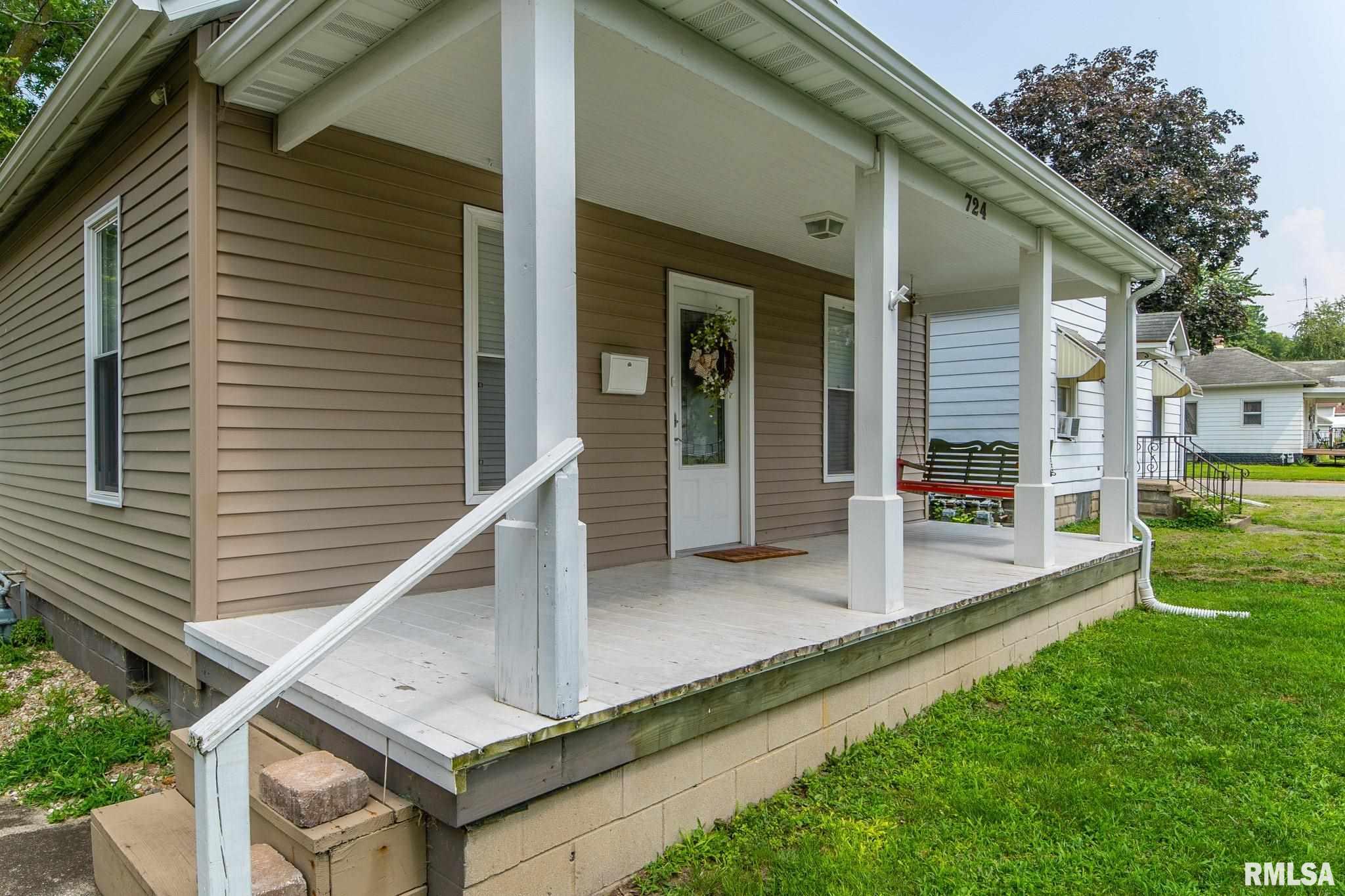 724 Decatur Street Lincoln, IL 62656 - Photo 2 of 17 Gallery Image 2