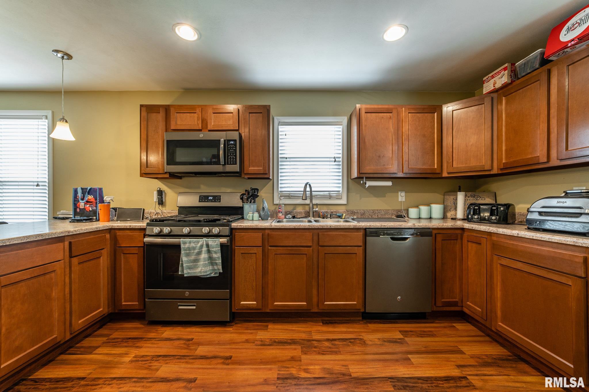 724 Decatur Street Lincoln, IL 62656 - Photo 7 of 17 Gallery Image 7