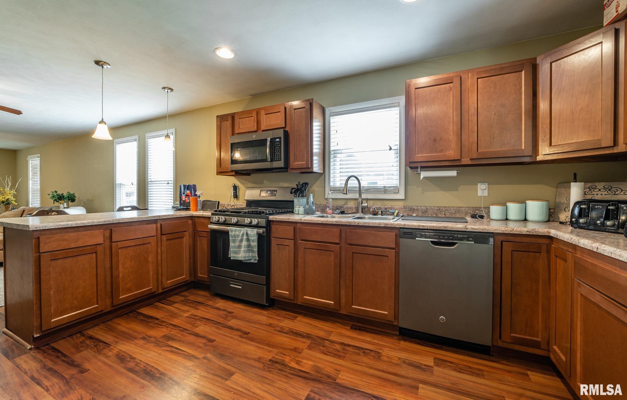 724 Decatur Street Lincoln, IL 62656 - Photo 8 of 17 Gallery Image 8