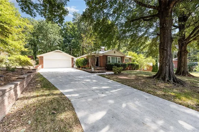 $261,000 | 816 Elm Street, Eden, NC 27288