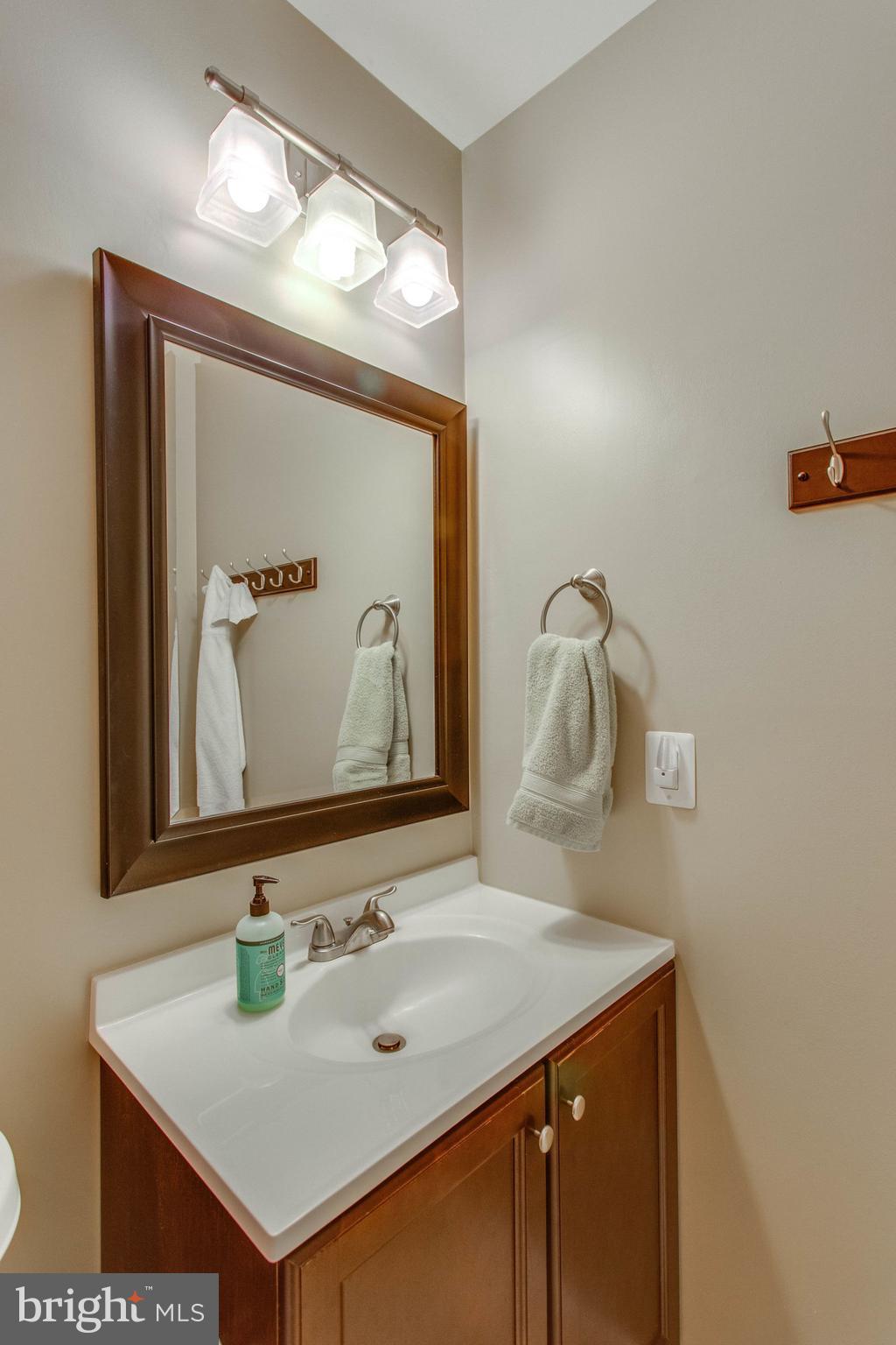 11069 Saffold Way Reston, VA 20190 - Photo 31 of 66 Full Bathroom upstairs
