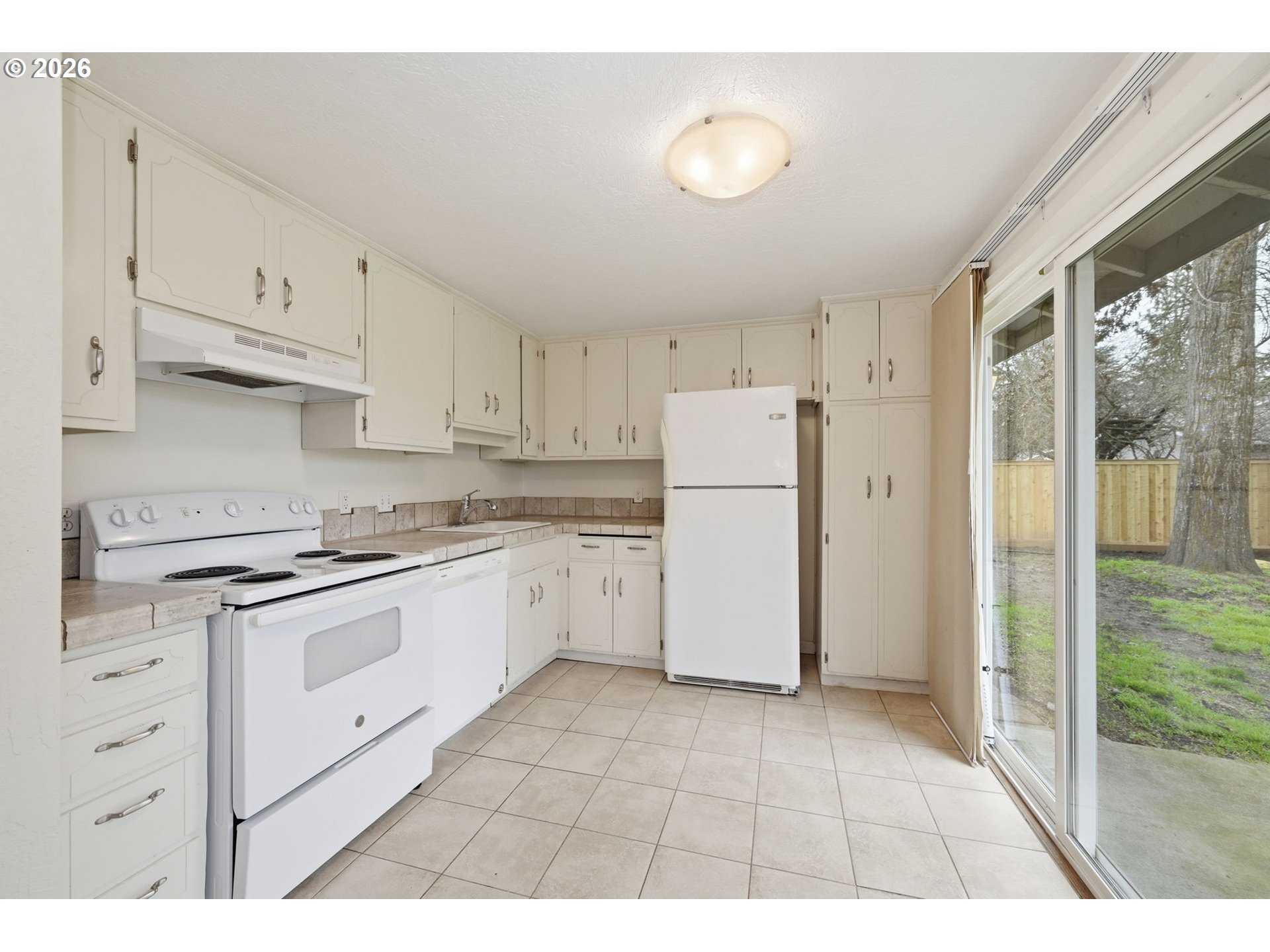 3705 Peppertree Drive Eugene, OR 97402 - Photo 15 of 41