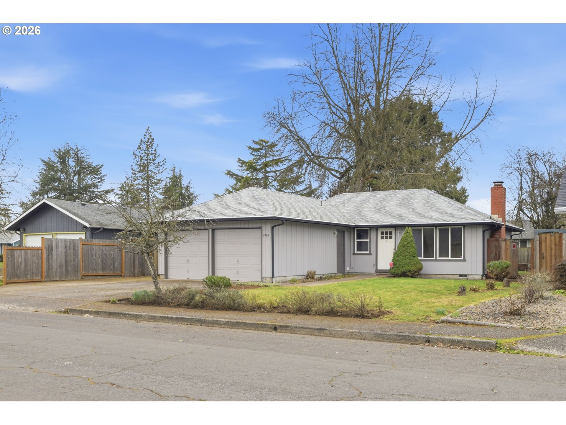 3705 Peppertree Drive Eugene, OR 97402 - Photo 2 of 41