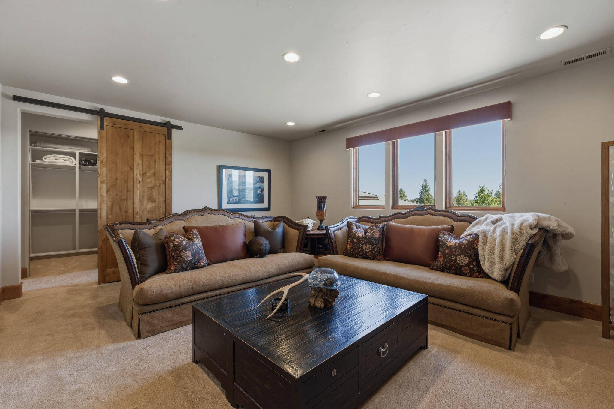 19100 Macalpine Loop Bend, OR 97702 - Photo 38 of 56 Private guest ensuite sitting room
