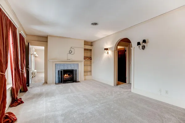 $3,500 | 808 Summit Avenue, Unit 2, St. Paul, MN 55105