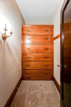 $3,500 | 808 Summit Avenue, Unit 2, St. Paul, MN 55105