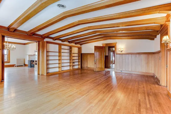 $3,500 | 808 Summit Avenue, Unit 2, St. Paul, MN 55105
