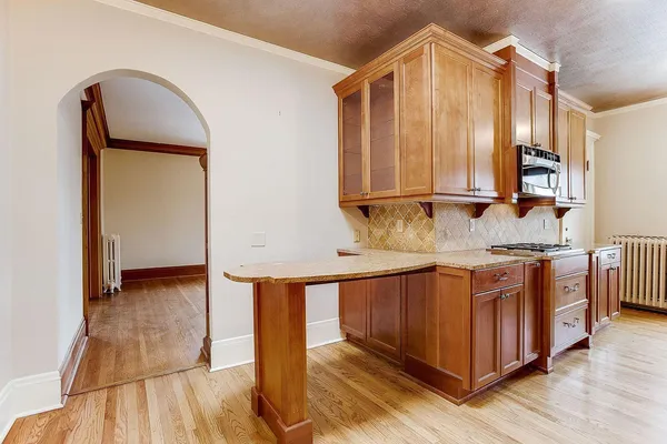 $3,500 | 808 Summit Avenue, Unit 2, St. Paul, MN 55105