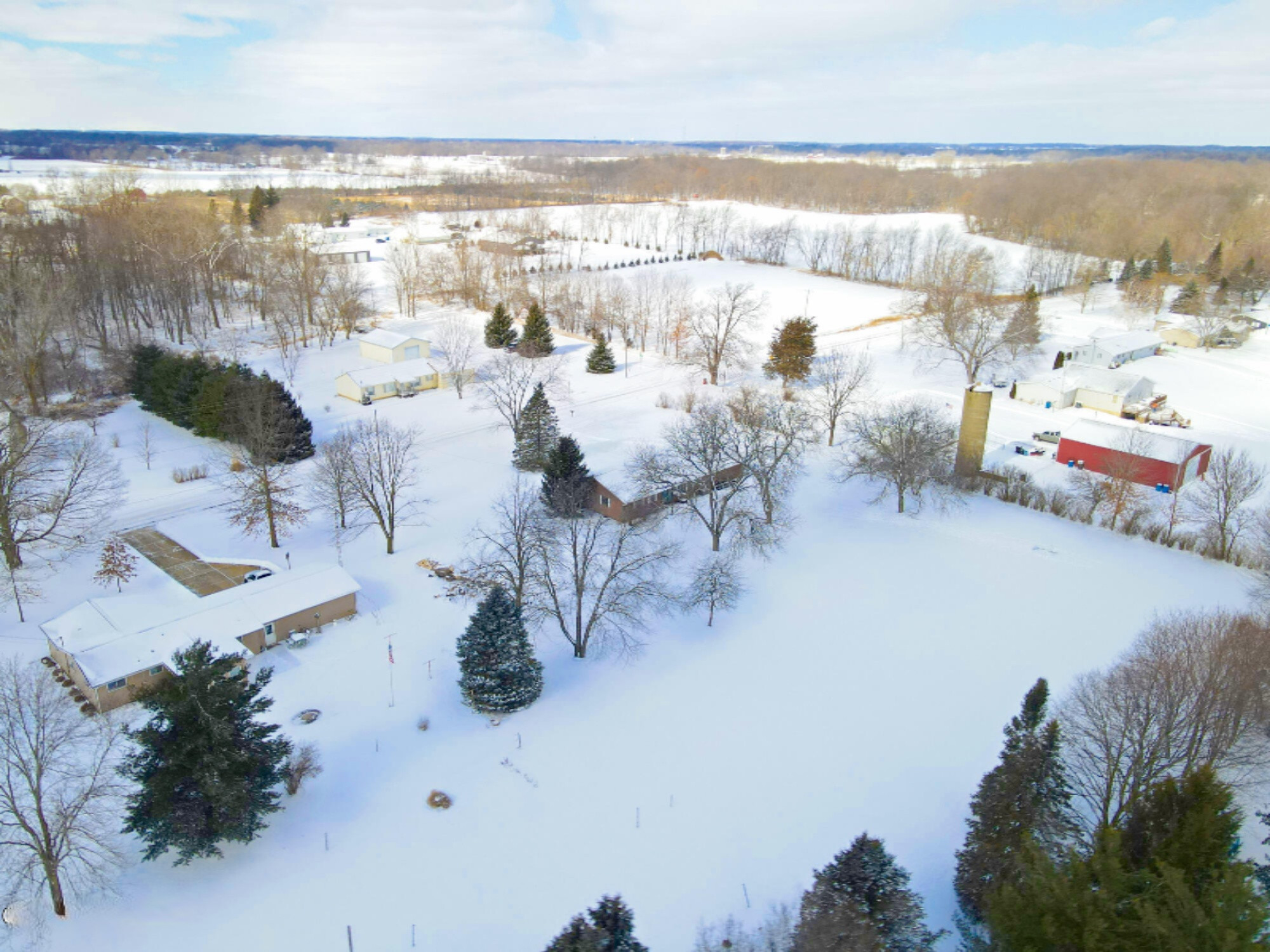 175 Ridge Road Quincy, MI 49082 - Photo 20 of 24 back view