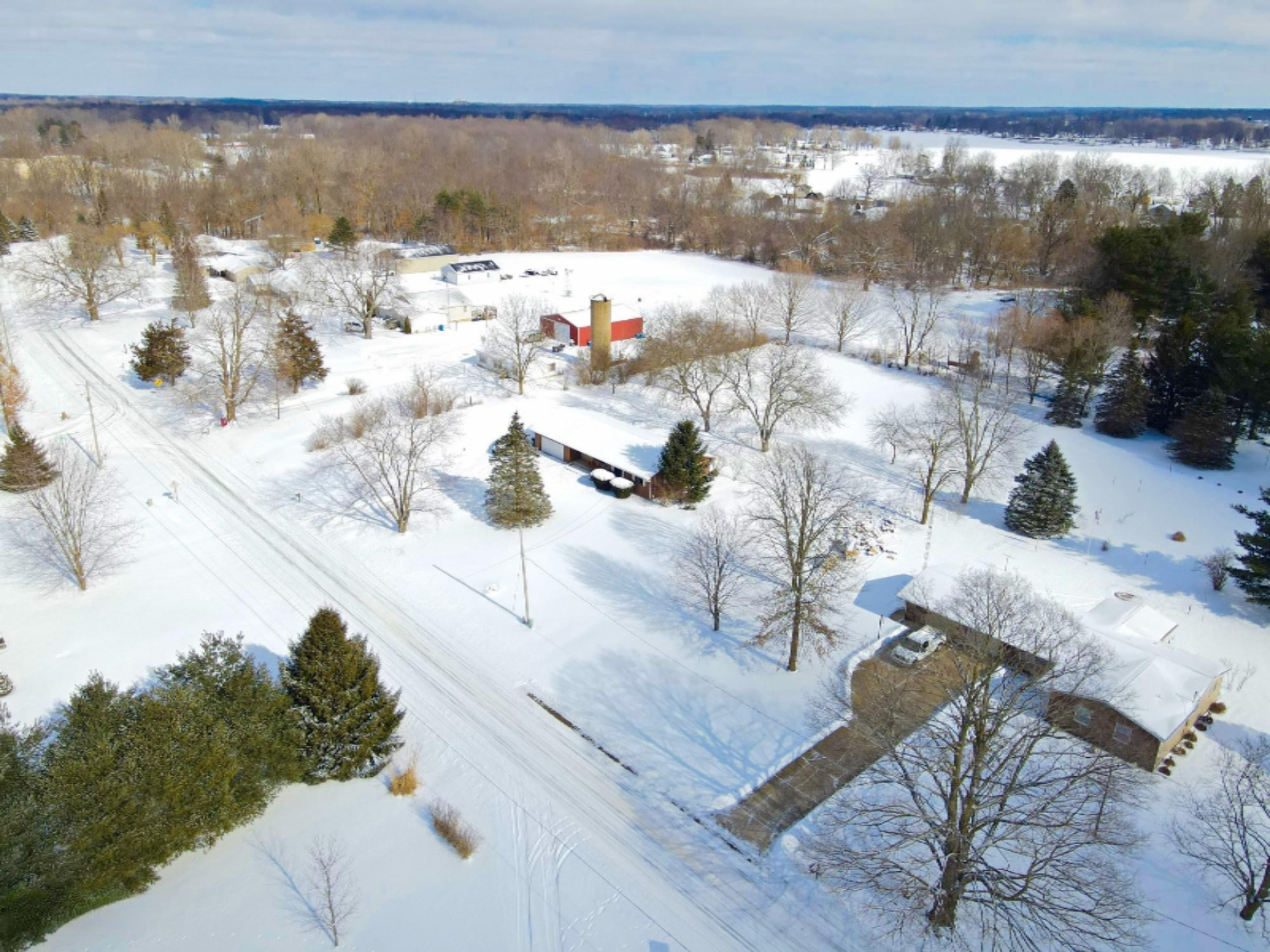 175 Ridge Road Quincy, MI 49082 - Photo 23 of 24 overview 1