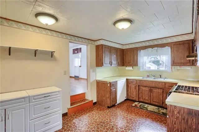 $189,000 | 306 Hazen Avenue, Ellwood City, PA 16117