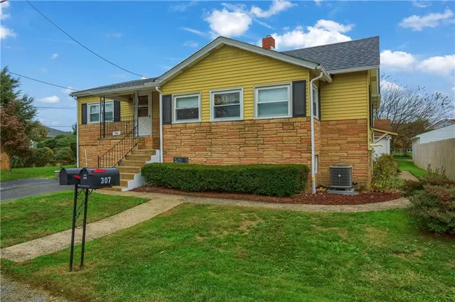 $189,000 | 306 Hazen Avenue, Ellwood City, PA 16117