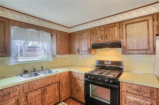 $189,000 | 306 Hazen Avenue, Ellwood City, PA 16117