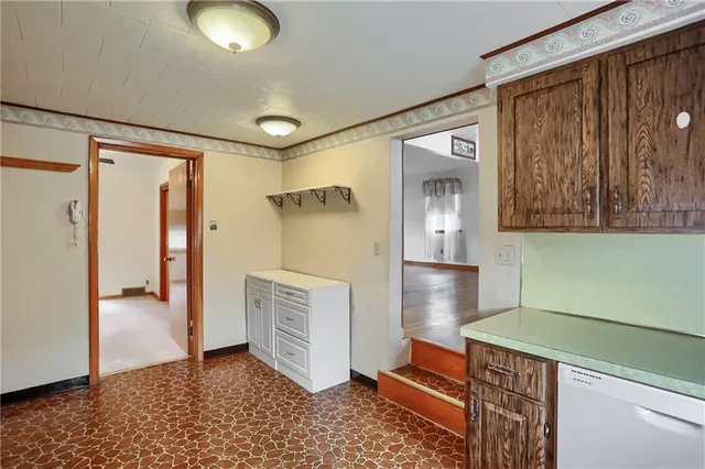 $189,000 | 306 Hazen Avenue, Ellwood City, PA 16117