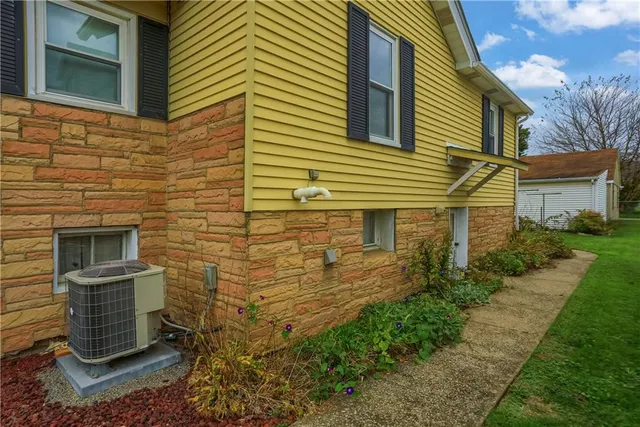 $189,000 | 306 Hazen Avenue, Ellwood City, PA 16117