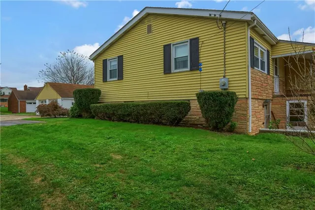 $189,000 | 306 Hazen Avenue, Ellwood City, PA 16117