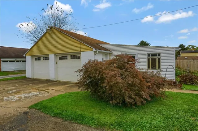 $189,000 | 306 Hazen Avenue, Ellwood City, PA 16117