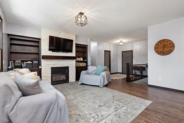 $699,900 | 24661 187th Street Northwest, Big Lake, MN 55309