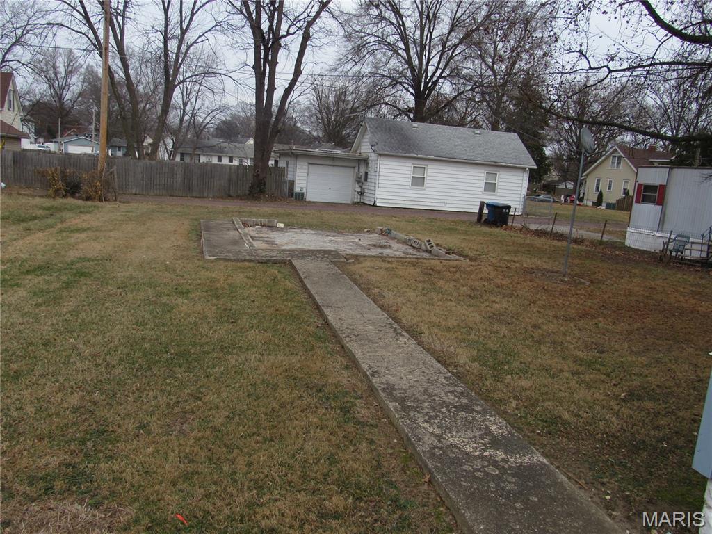 134 Florida Avenue Belleville, IL 62221 - Photo 4 of 13