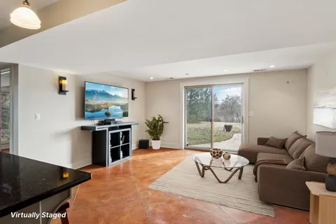 $875,000 | 635 Signal Hill Road, North Barrington, IL 60010