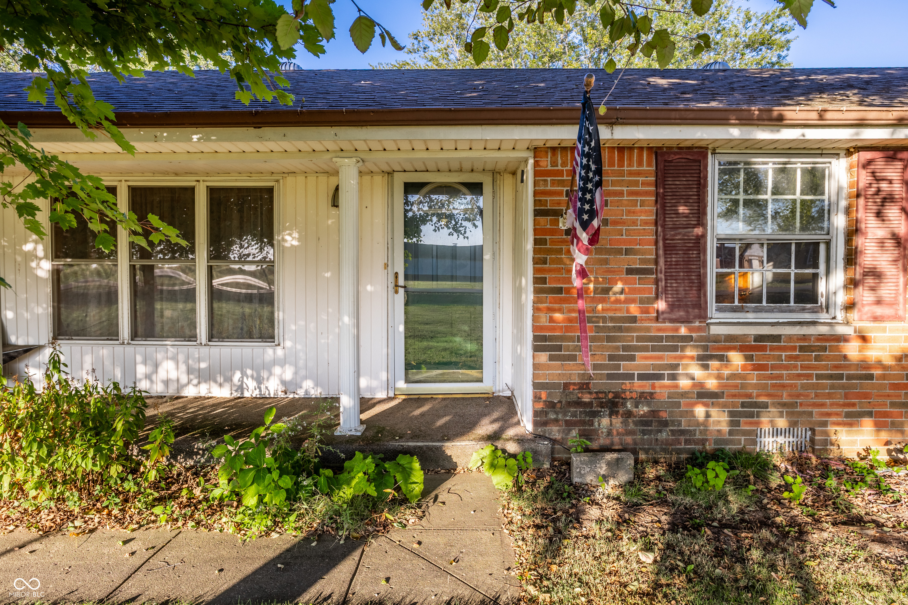 1100 Madison Street Frankton, IN 46044 - Photo 4 of 27