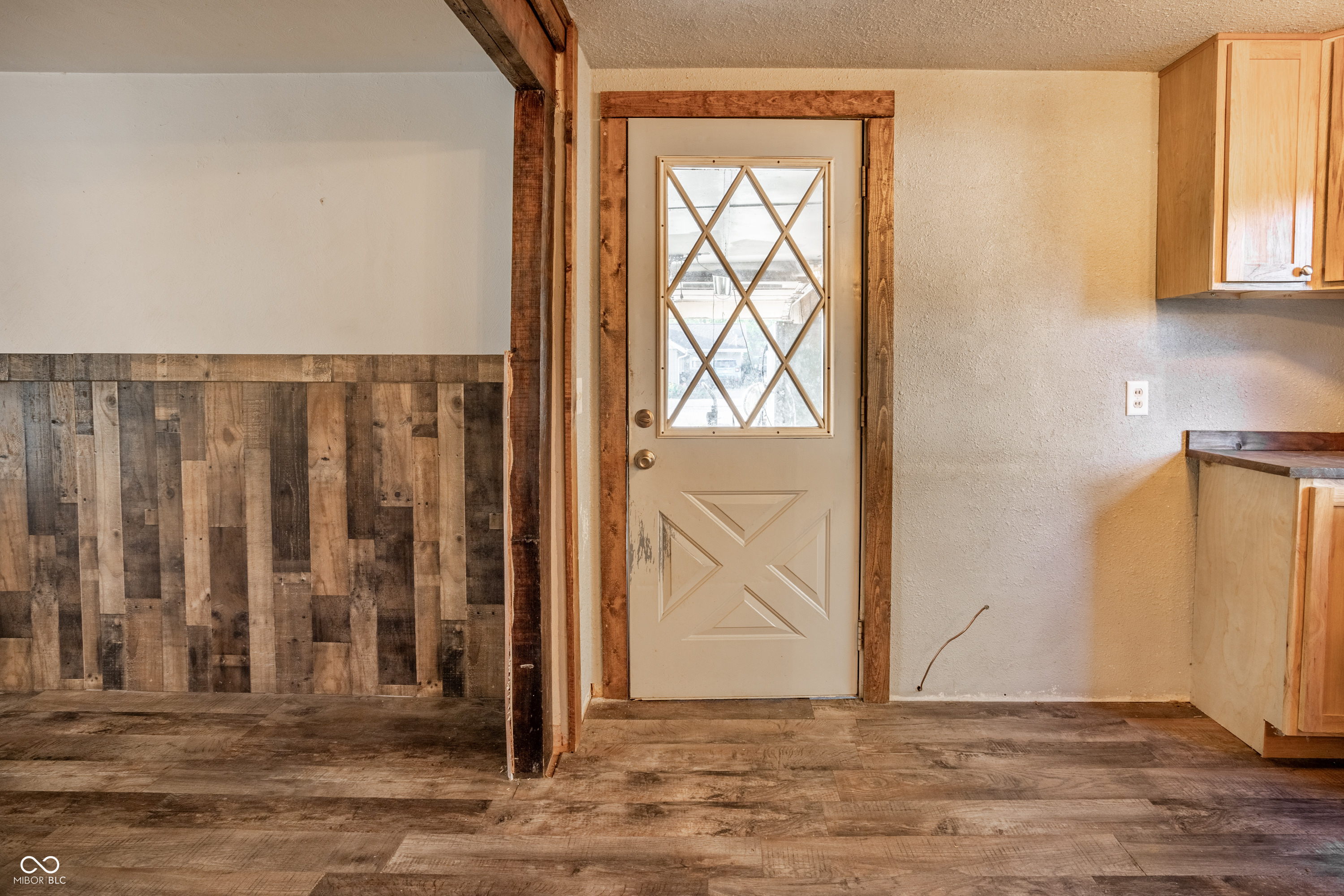 1100 Madison Street Frankton, IN 46044 - Photo 6 of 27