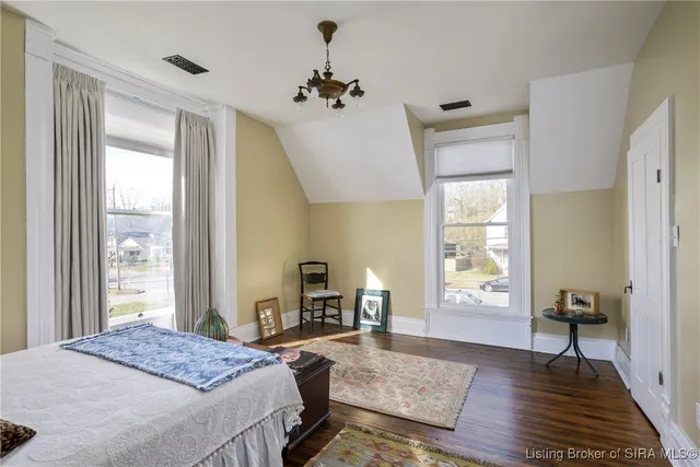 $325,000 | 511 East Chestnut Street, Corydon, IN 47112