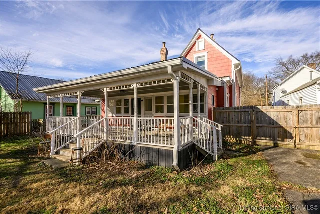 $325,000 | 511 East Chestnut Street, Corydon, IN 47112