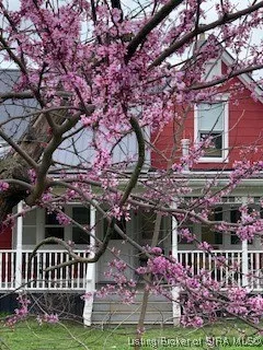 $325,000 | 511 East Chestnut Street, Corydon, IN 47112