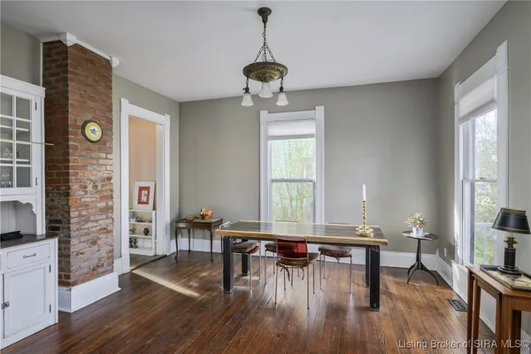 $299,900 | 511 East Chestnut Street, Corydon, IN 47112