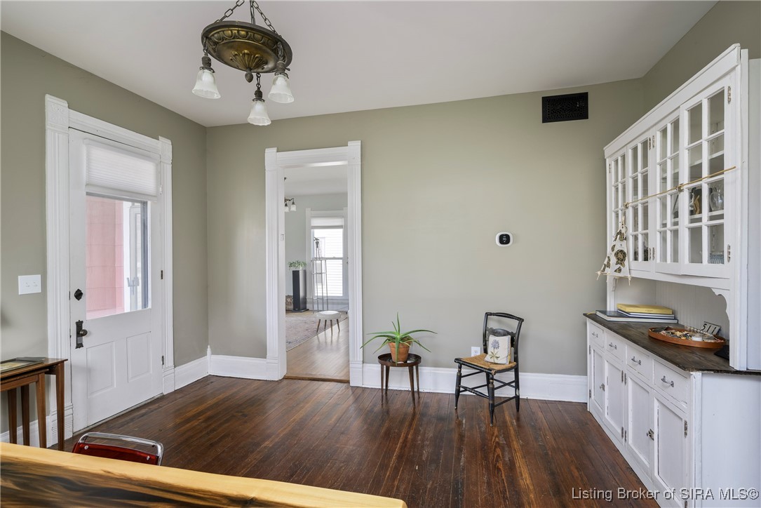 511 East Chestnut Street Corydon, IN 47112 - Photo 10 of 47