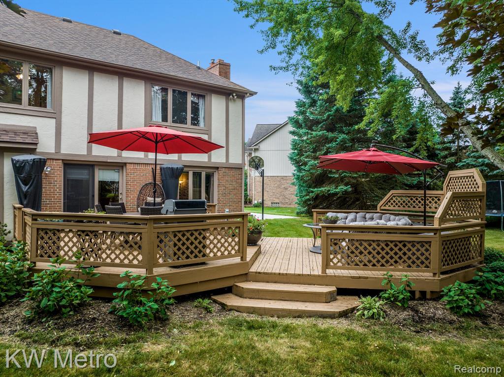 1372 Sherborn Court Rochester Hills, MI 48306 - Photo 41 of 48