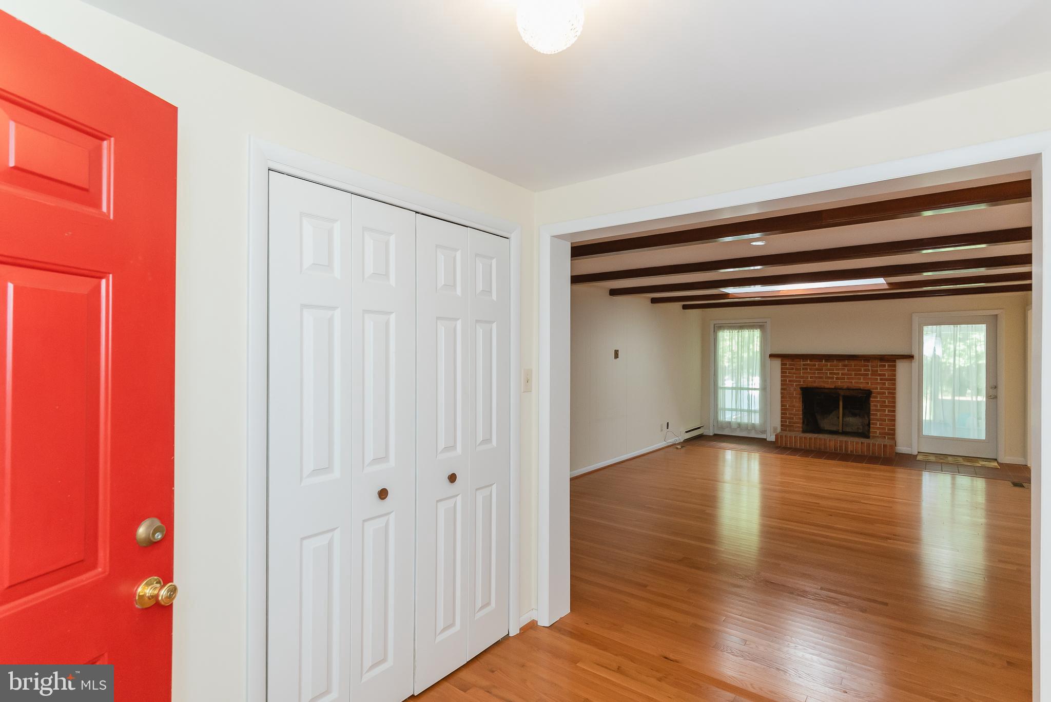 11843 Falls Road Cockeysville, MD 21030 - Photo 5 of 63 Foyer
