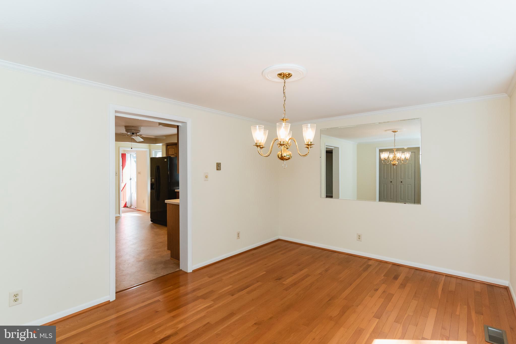 11843 Falls Road Cockeysville, MD 21030 - Photo 7 of 63 Dining Room