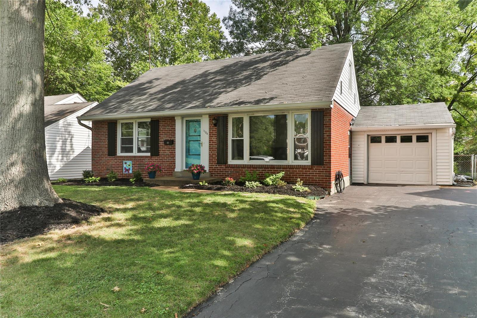 1128 Dougherty Ferry Road St. Louis, MO 63122 - Photo 1 of 36 Gallery Image 1