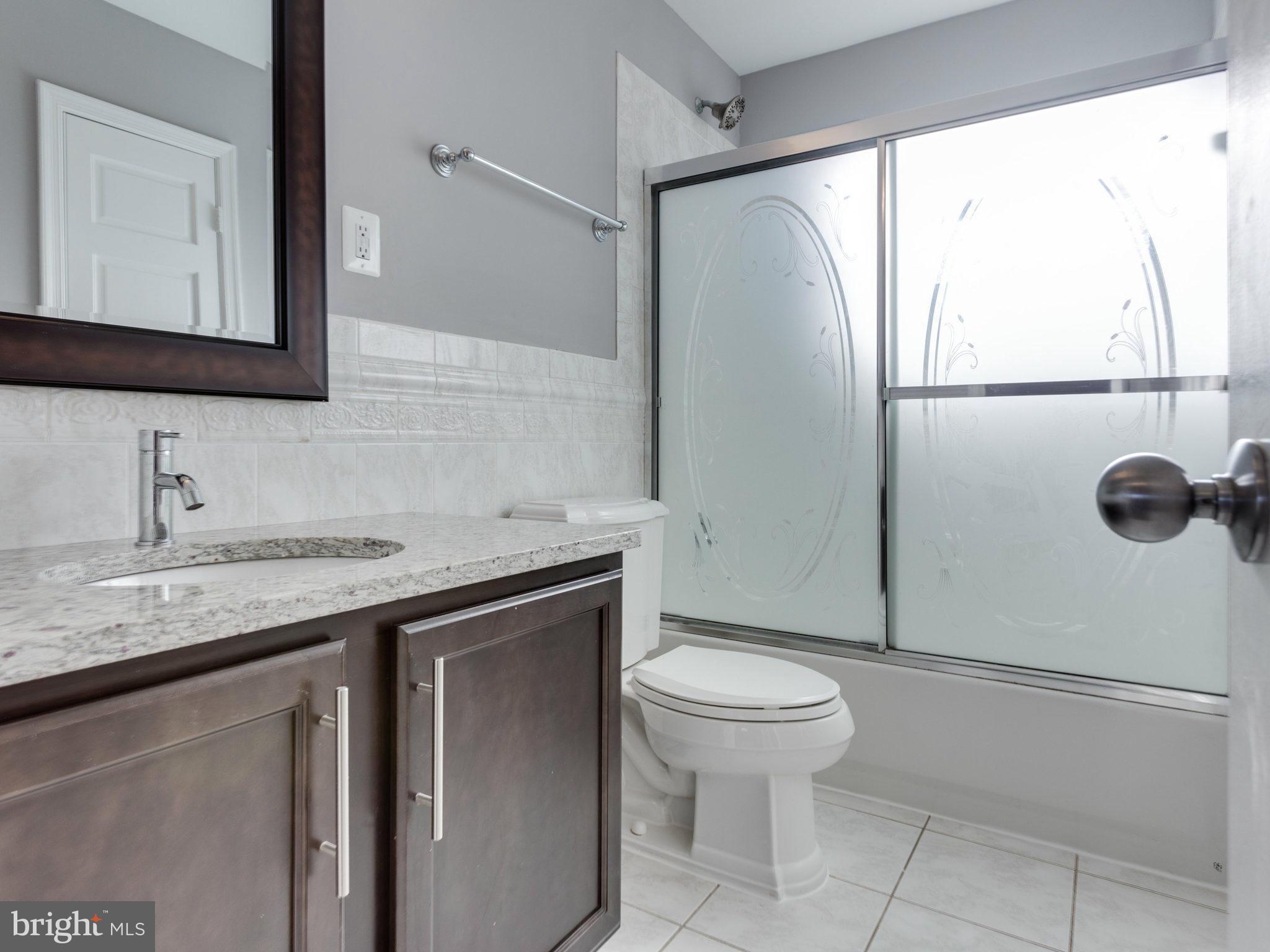 7218 Reservoir Road Springfield, VA 22150 - Photo 22 of 30 Bath