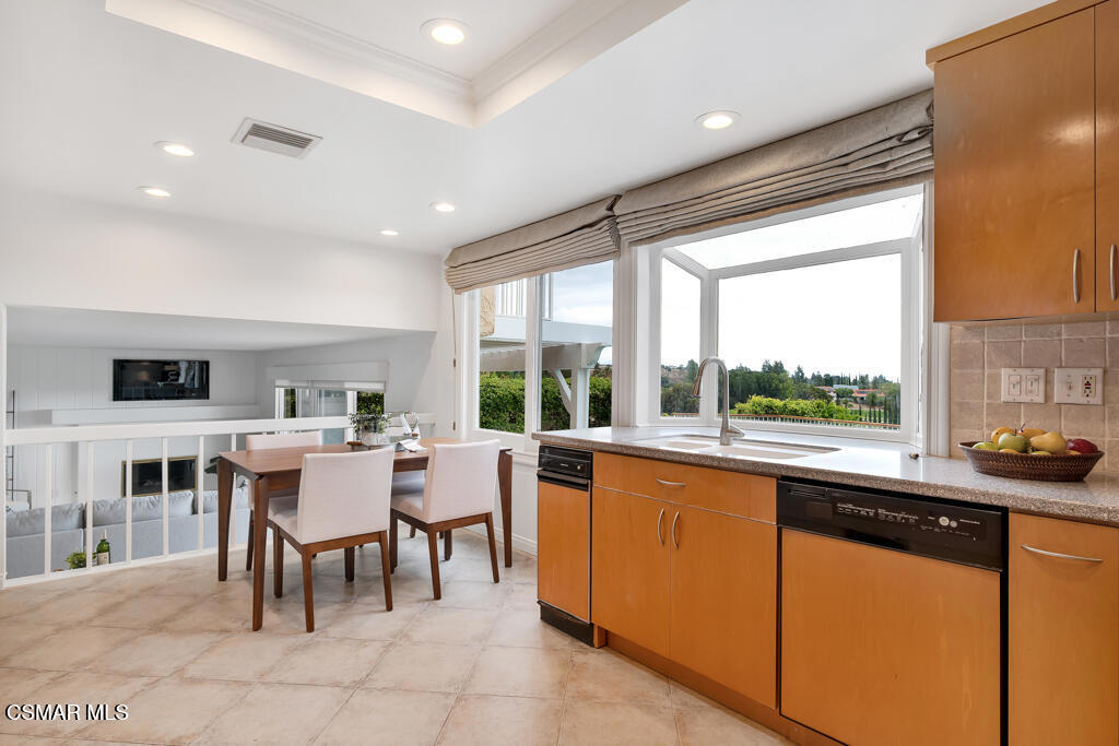 19364 Pauma Valley Drive Porter Ranch, CA 91326 - Photo 17 of 53