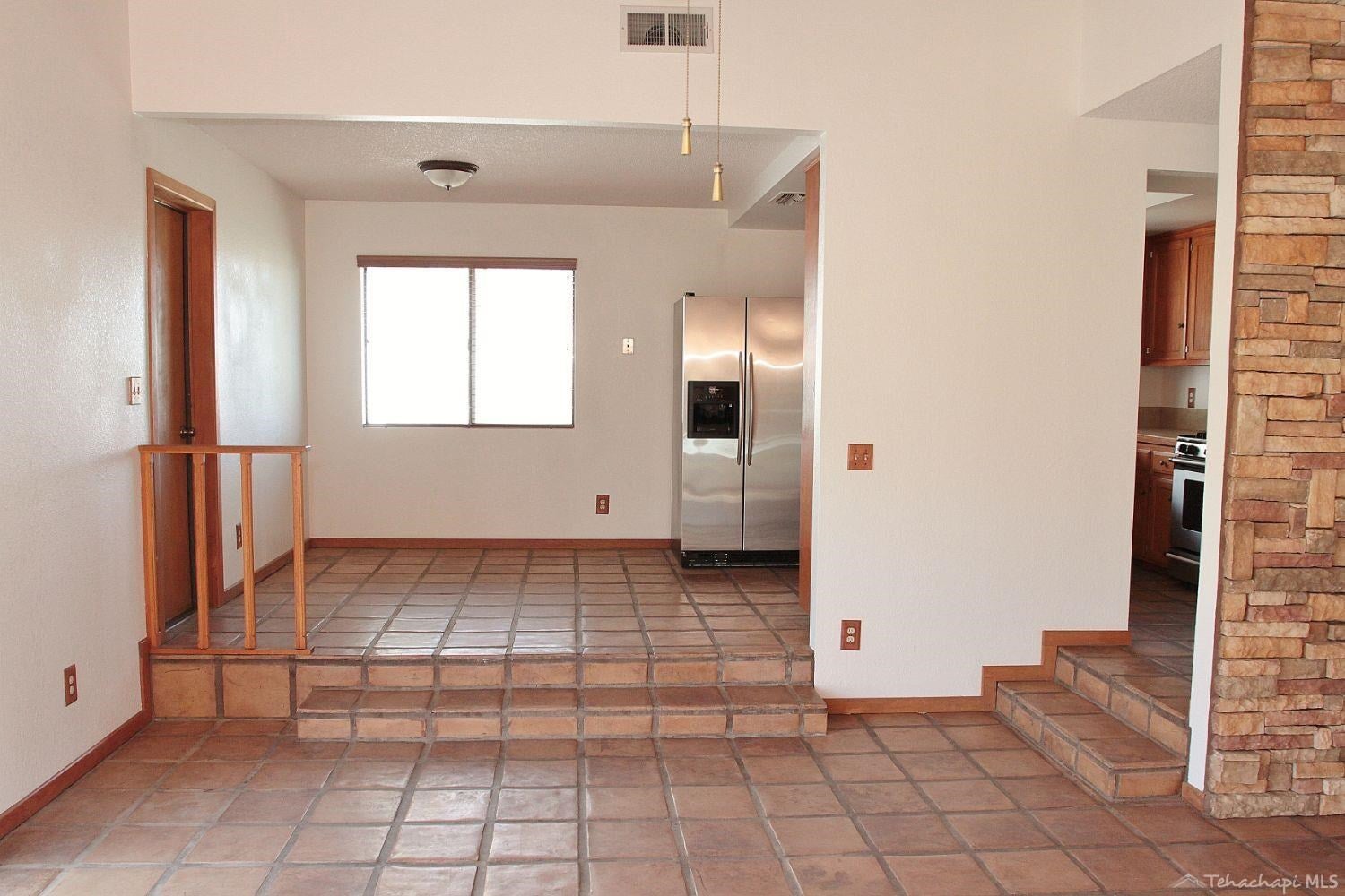 21212 Ridgeway Drive Tehachapi, CA 93561 - Photo 9 of 33 Gallery Image 9