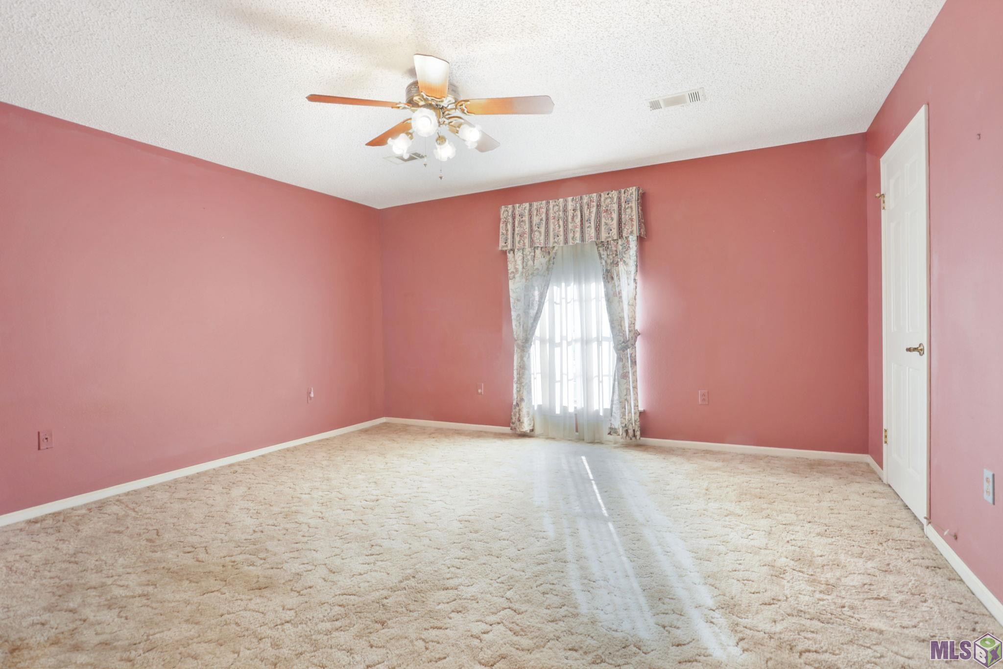 4522 Inchbrook Drive Baton Rouge, LA 70816 - Photo 11 of 16 Primary Bedroom
