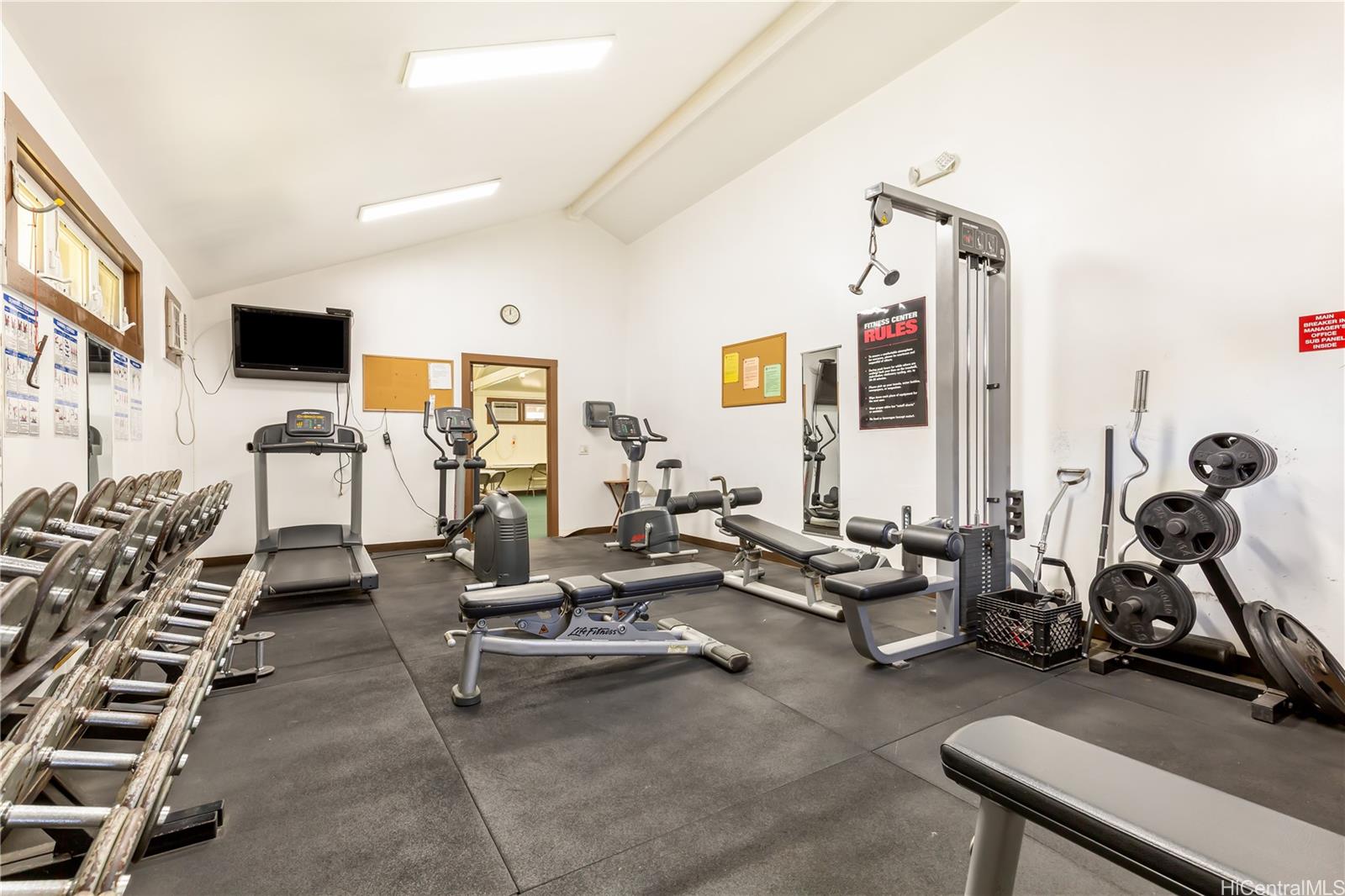 1233 Ala Alii Street, Unit 5 Honolulu, HI 96818 - Photo 13 of 16 a view of a room with gym equipment