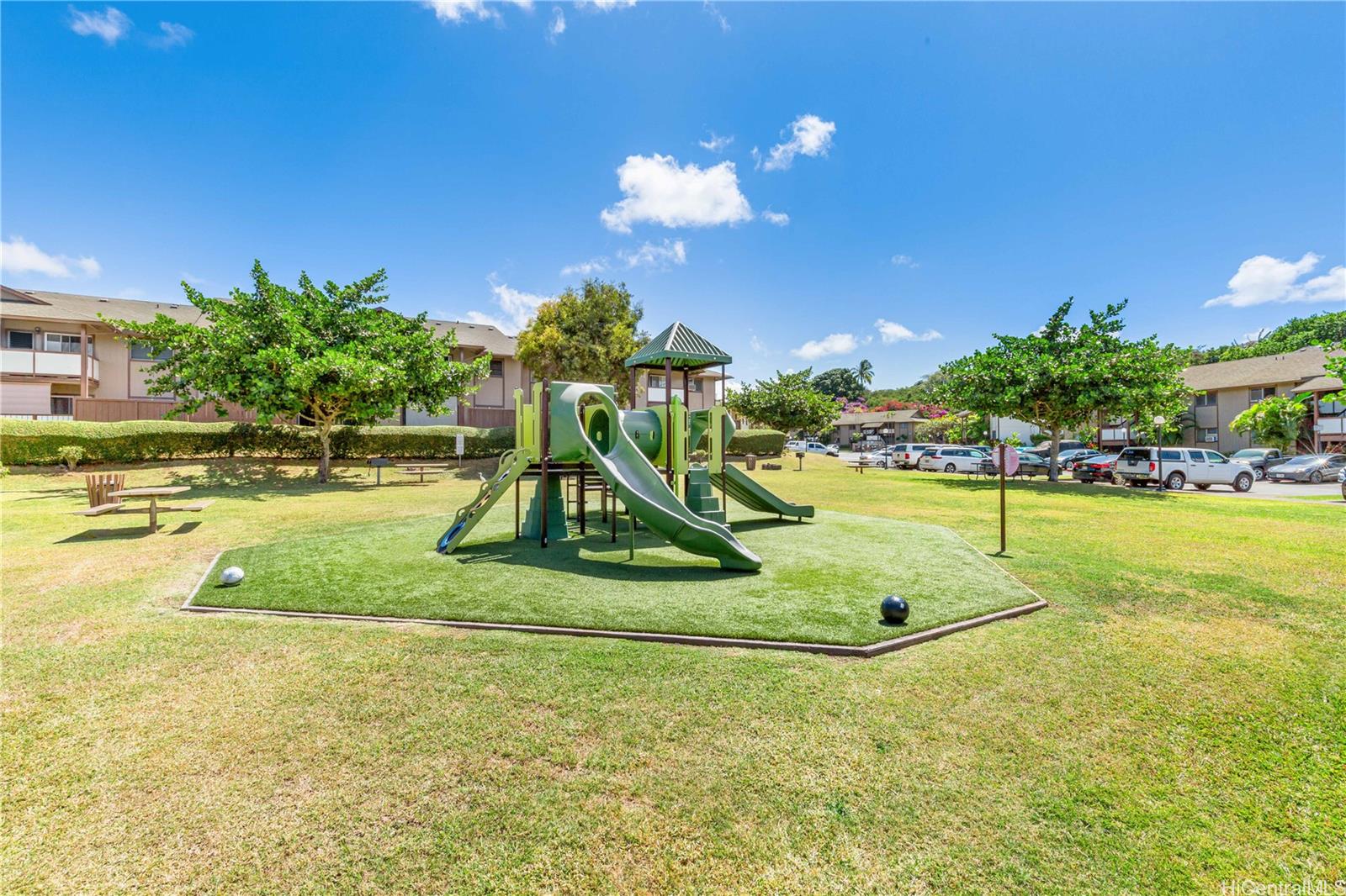 1233 Ala Alii Street, Unit 5 Honolulu, HI 96818 - Photo 15 of 16 a view of a playground with basketball court