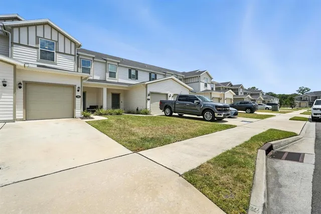 a house view with a outdoor space