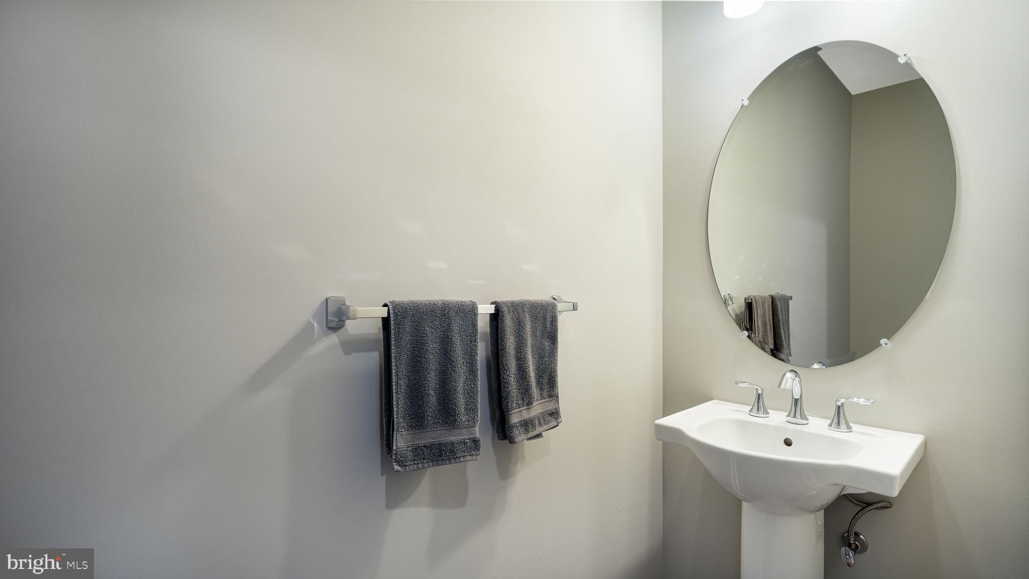 1 Elizabeth Lane Doylestown, PA 18901 - Photo 19 of 37 POWDER ROOM