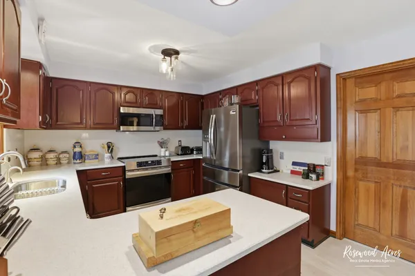 $349,900 | 1240 Plum Creek Drive, Bourbonnais, IL 60914