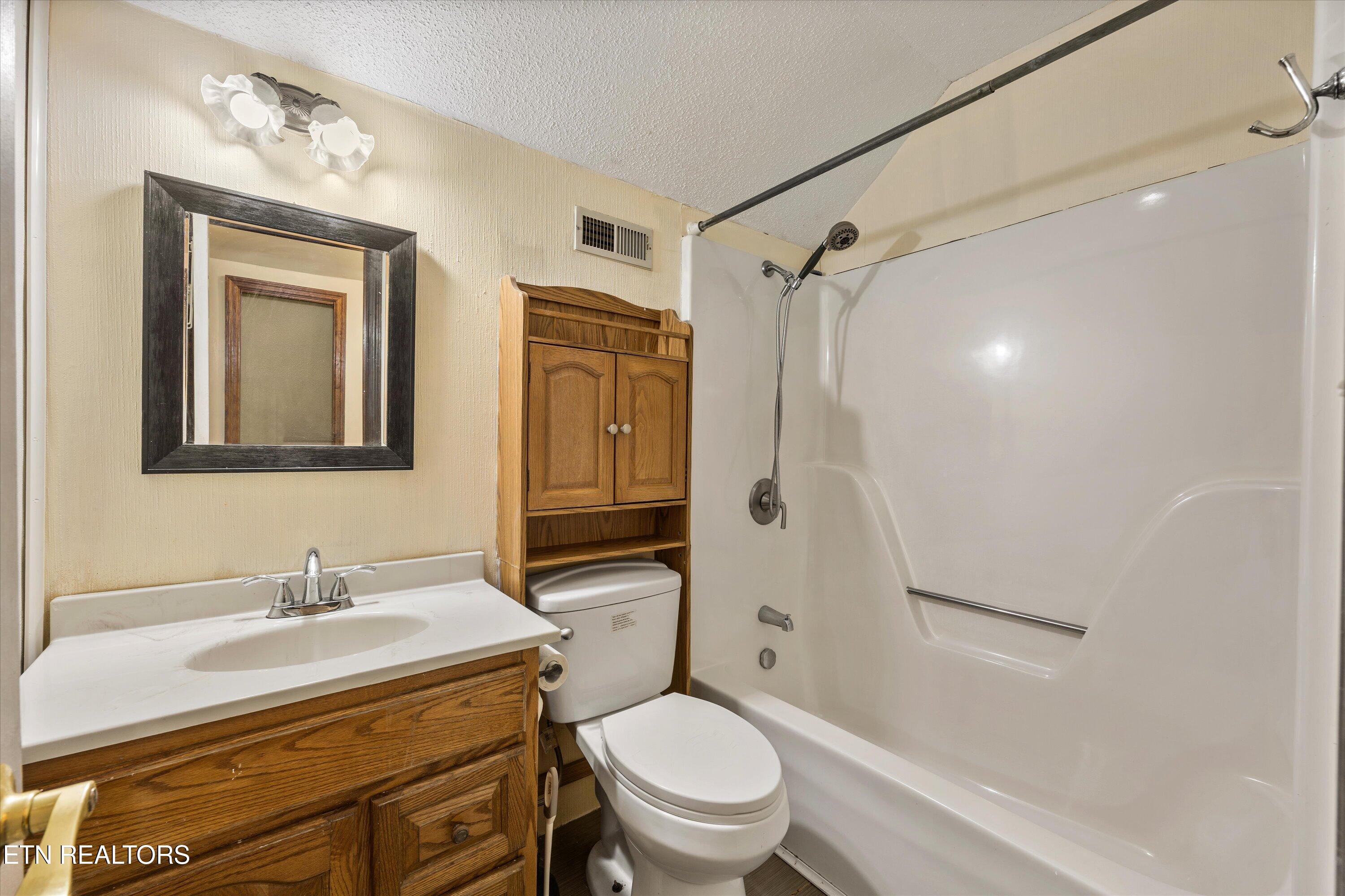 129 Pleasant Hill Road Sweetwater, TN 37874 - Photo 21 of 38 2nd Full Bath